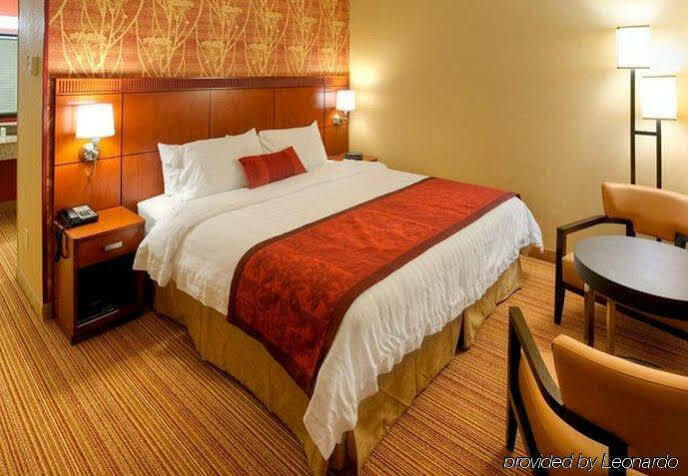 Hotel Courtyard By Marriott Roanoke Airport Exterior foto